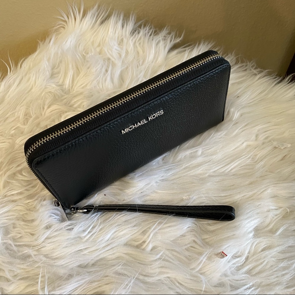 Final sale 🌹Michael Kors jet set travel large continental wallet - Picture 3 of 8